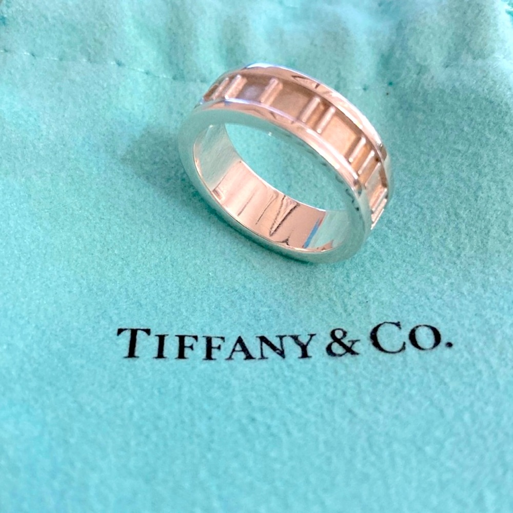 Tiffany & Co. Atlas Roman Numerals Ring